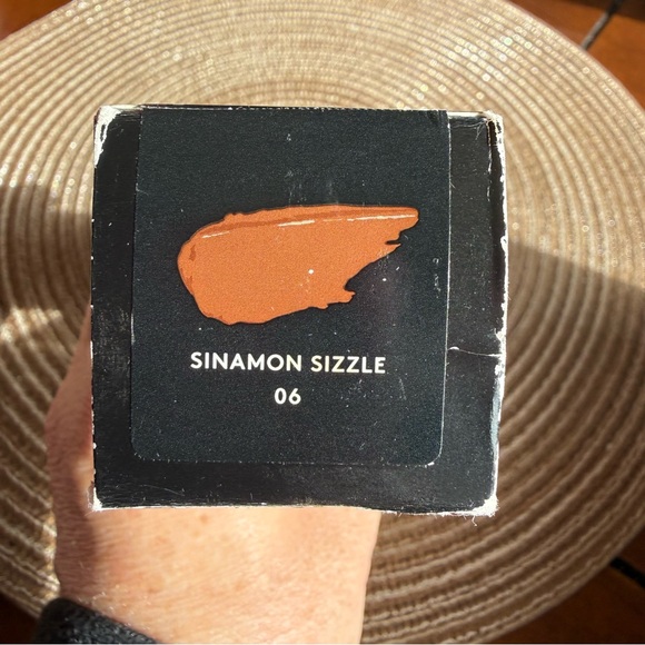 NEW Fenty Beauty by Rihanna - Body Sauce Body Luminizing Tint - Sinamon Sizzle - Picture 6 of 11